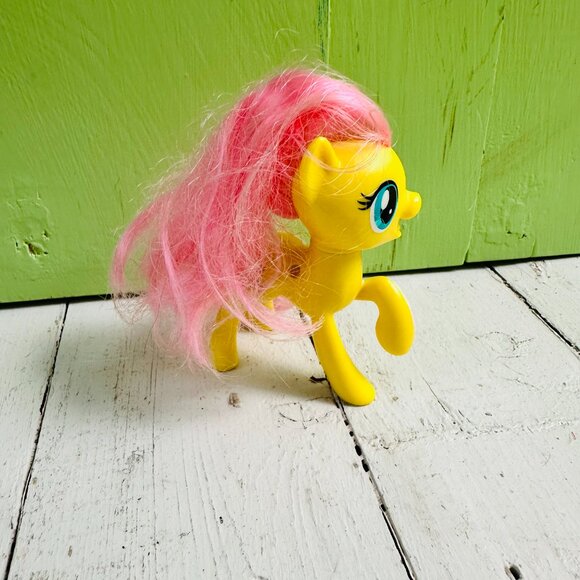My Little Pony The Movie Fluttershy Reboot Action Figure Fluttershy Pony - Picture 4 of 8